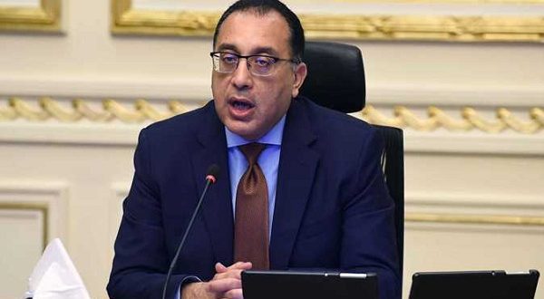 قرار “الوزراء” بإلغاء جميع القيود على دخول المصريين أو الأجانب لمصر
