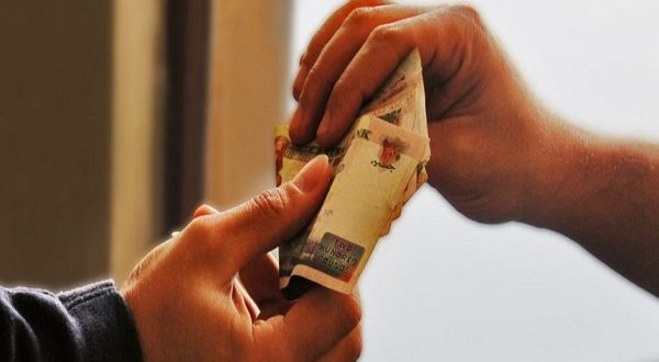 بالقانون على الجهات الادارية اخطار المالية