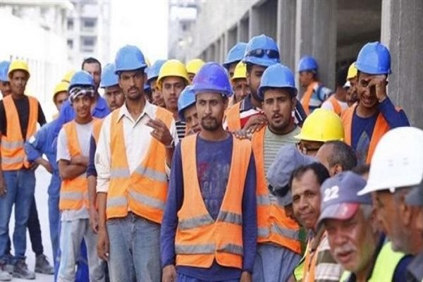 ما هي عقوبة الإهمال في علاج الموظف المصاب أثناء العمل وفقا للقانون؟