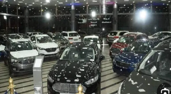 بسبب التراخيص... اغلاق معرض كبير للسيارات بمدينة نصر