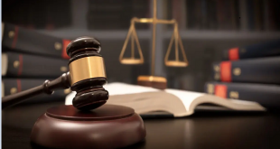 النقض تبرئ الاول فتكون حجة لبراءة الثاني