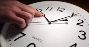 أخر ساعتك الخميس القادم لتغيير التوقيت الصيفي