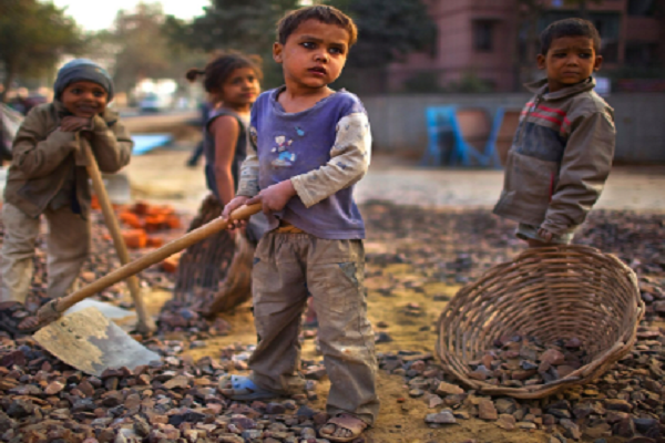 دروع قانونية لحماية الصغار.. "عمل 2025" يطلق لجان المحافظات و"إدارة النجدة" للتدخل العاجل